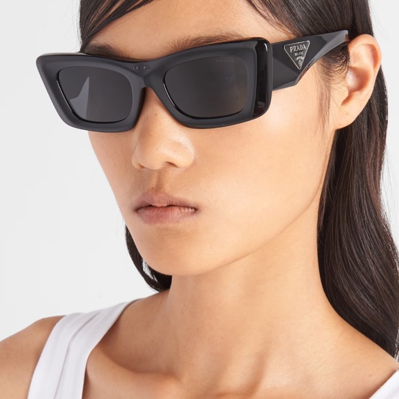 NWT Prada Sunglasses with Triangle Logo - Picture 4 of 8
